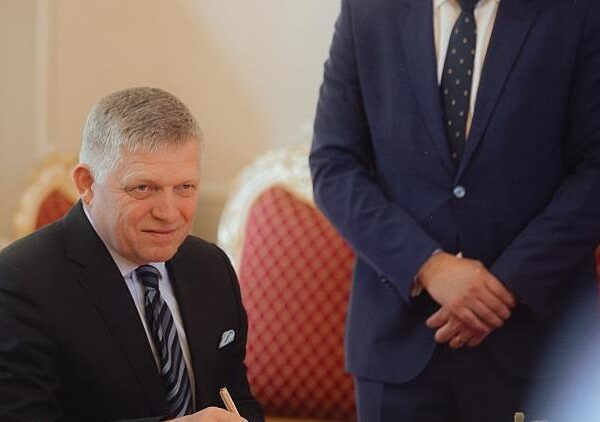 Новини світу - В Словаччині заявили, що Фіцо досі планує їхати на парад в РФ