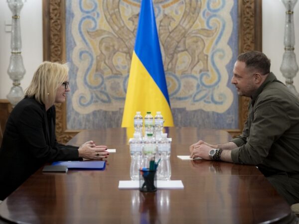 Новини України - Єрмак зустрівся з тимчасовою повіреною в справах США в Україні