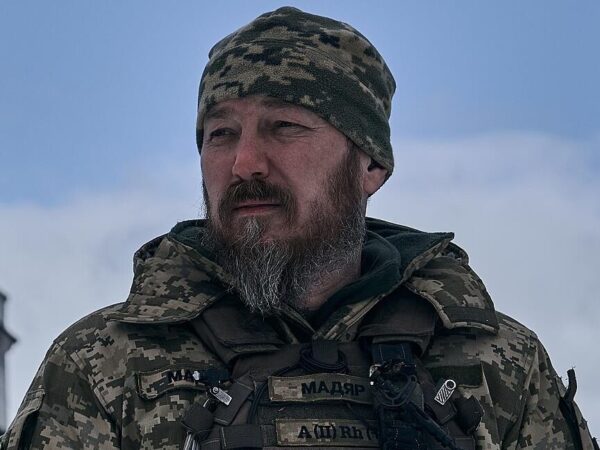 Новини України - Зеленський присвоїв командиру підрозділу Птахи Мадяра звання Герой України