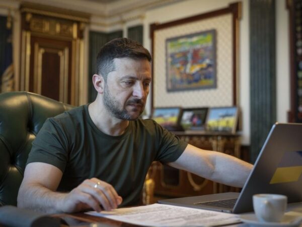 Новини України - Зеленський провів розмову з премʼєркою Данії