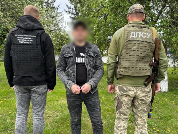Новини України - Зґвалтував неповнолітню: на Житомирщині у потязі затримали чоловіка