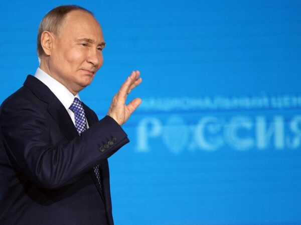 Новини світу - ЗМІ дізнались про зміну планів Путіна у війні