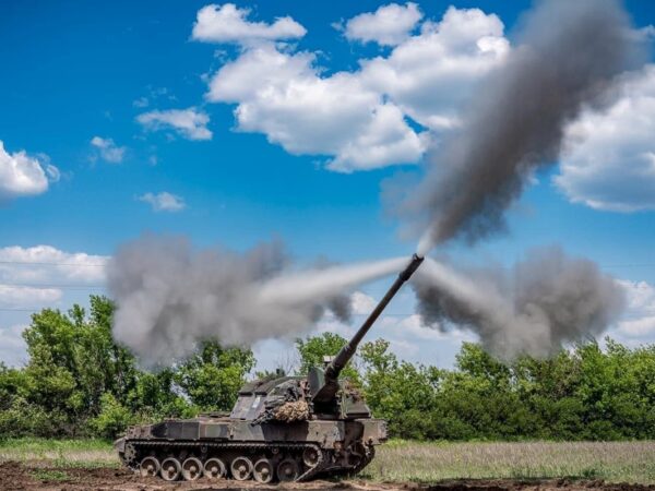 Новини України - ЗСУ відбивають російські атаки на 11 напрямках
