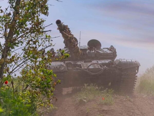 Новини України - ЗСУ відбивають російські атаки на 11 напрямках