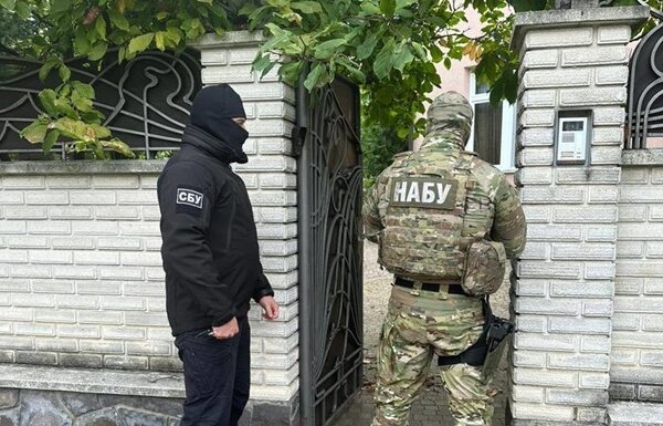 Новини політики - Асоціація правників України звинуватила силовиків у системному тиску