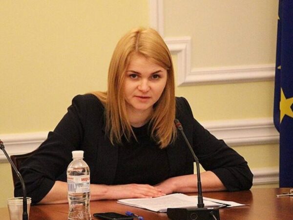 Новини України - Депутатка від Слуги народу написала заяву про складання мандату