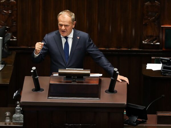 Новини світу - Дональд Туск пережив вотум довіри: що це означає