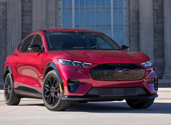 Авто новини - Ford відкликає майже 200 тисяч електрокарів через ризик блокування дверей