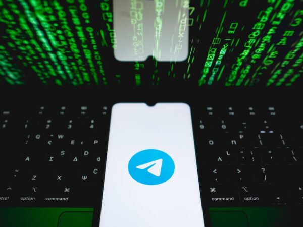 Новини світу - ФСБ стежить за користувачами Telegram - ЗМІ