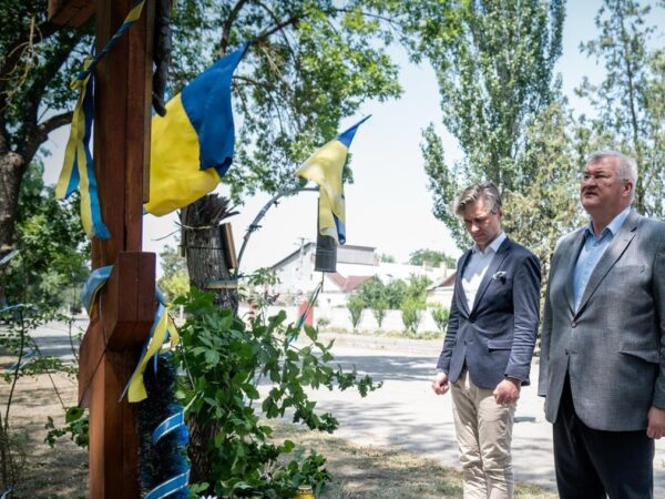 Новини України - Голова МЗС Литви першим з іноземних урядовців відвідав Херсон