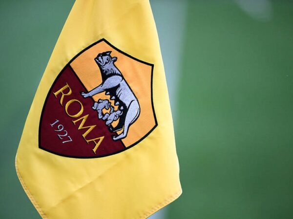 Новини спорту - Клуб Довбика змінив офіційний герб