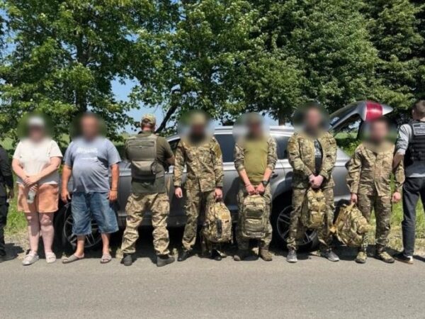 Новини України - На Одещині четверо псевдовійськових намагалась втекти за кордон
