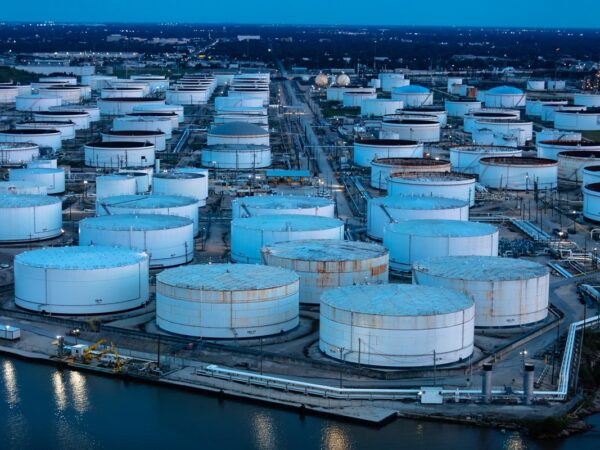 Новини бізнесу - Нафтові резерви США впали до річного мінімуму