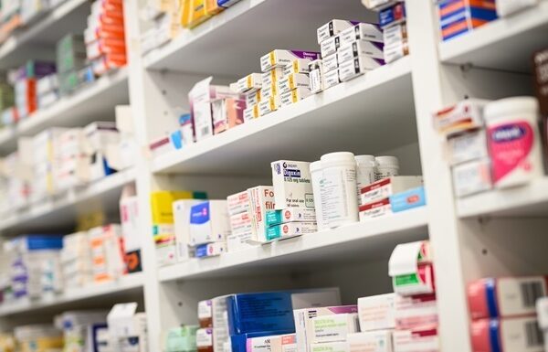 Новини бізнесу - Нардеп озвучив суми сплати податків аптек і виробників ліків