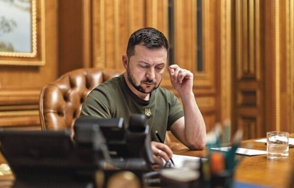 Новини України - Президент підписав закон про обмеження виплати пенсій держзрадникам