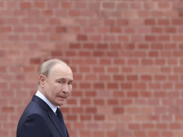 Новини світу - Путін анонсував скорочення військових витрат