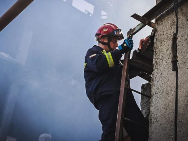 Новини України - Росіяни повторно вдарили по Харкову, влучили у дім