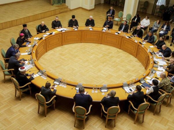 Новини України - Шмигаль зробив заяву щодо бронювання священників