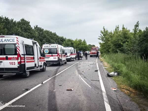Новини України - Смертельна ДТП на Хмельниччині: дві особи загинули