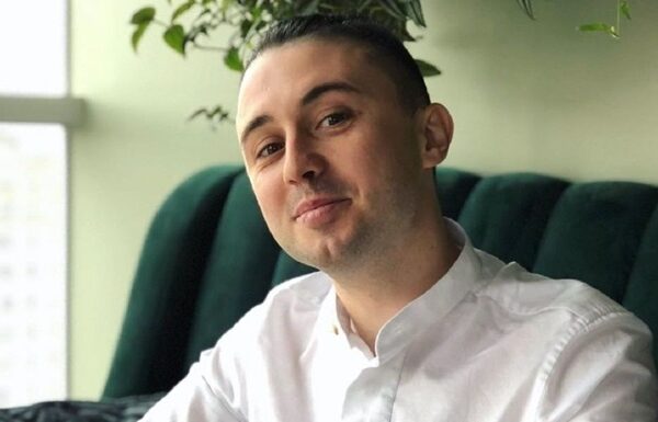 Новини культури - Тарас Тополя показав символ надії після удару по своєму будинку