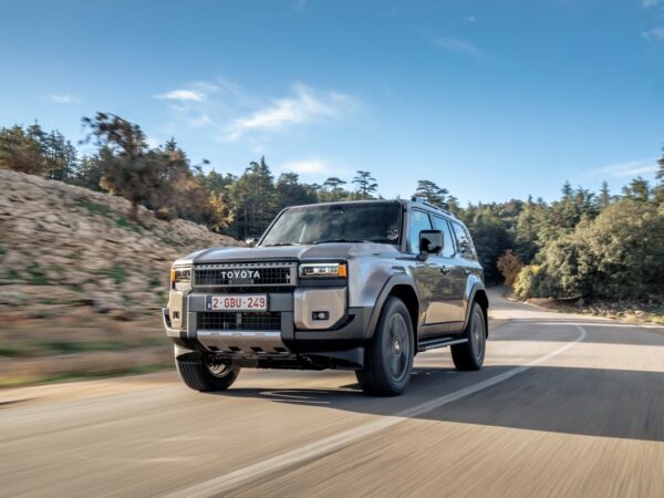 Авто новини - Toyota Land Cruiser Prado отримав дві нові версії