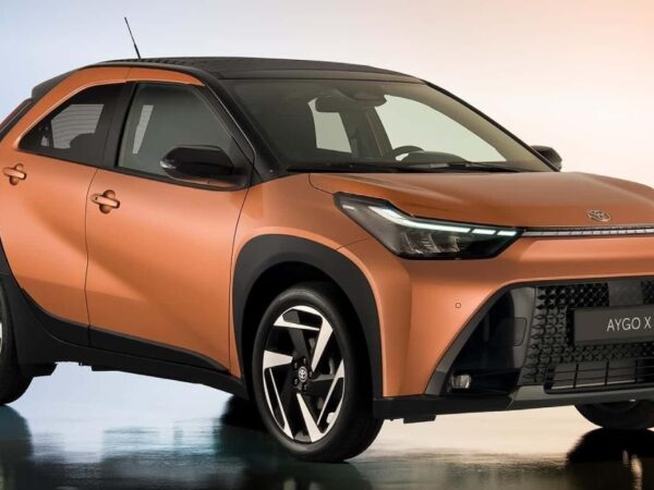 Авто новини - Toyota представила оновлену Aygo X