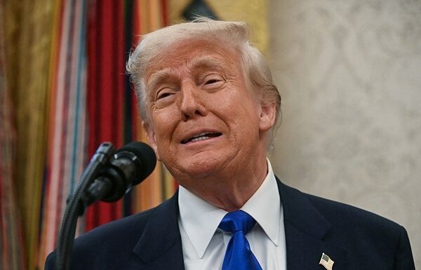 Новини світу - Трамп спрогнозував "величезну любов" між Іраном та Ізраїлем
