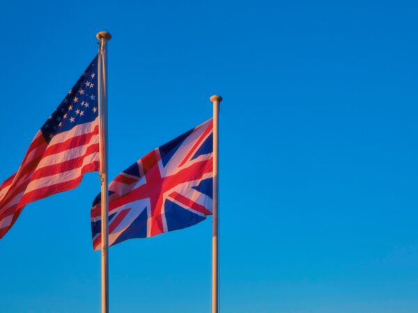 Новини світу - Трамп відтермінував нові мита для Британії