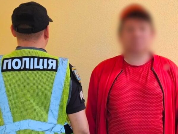 Новини Києва - У Києві 49-річний чоловік катався між вагонами метро