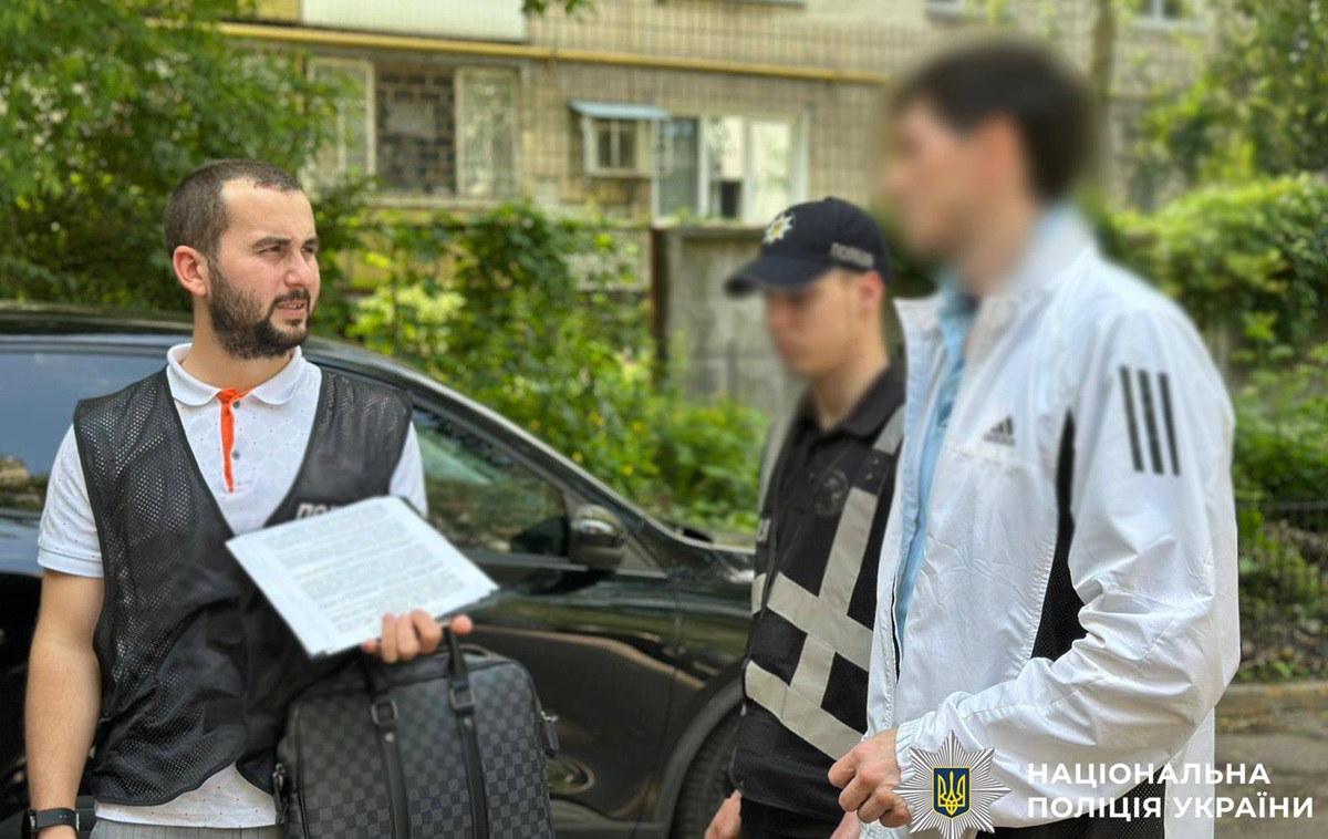 Новини Києва - У Києві чоловік підпалив авто військового на замовлення РФ