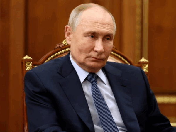 Новини світу - У Росії почали продавати свічки "з запахом Путіна"