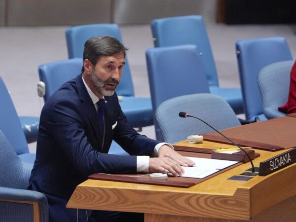 Новини світу - У Словаччині запропонували "пробачити" Москву