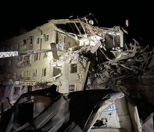 Новини України - Удар по Краматорську: під завалами будинку перебувають люди
