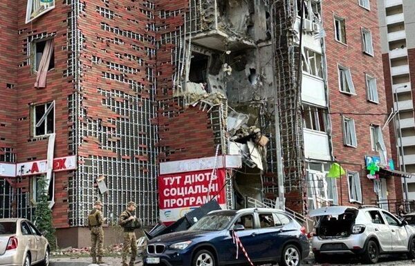 Новини Києва - Удар РФ по Києву: загинула жінка в Оболонському районі