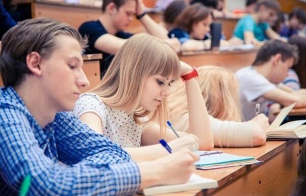 Новини України - Українські школярі надають перевагу іноземним вишам - дослідження