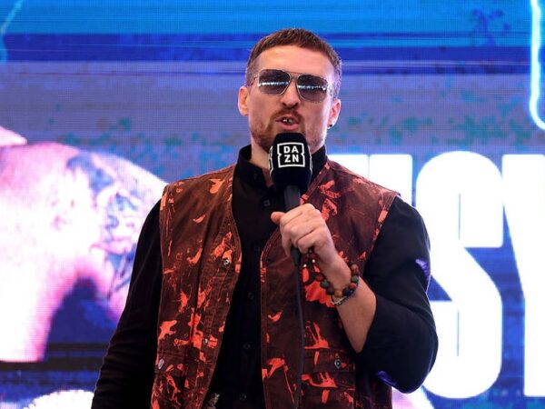 Новини спорту - Усик пояснив своє ставлення до команди Дюбуа