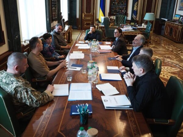 Новини України - Візит в США: Зеленський заслухав доповідь команди
