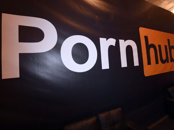 Новини світу - Влада Франції відповіла Pornhub на заяву щодо намірів покинути країну