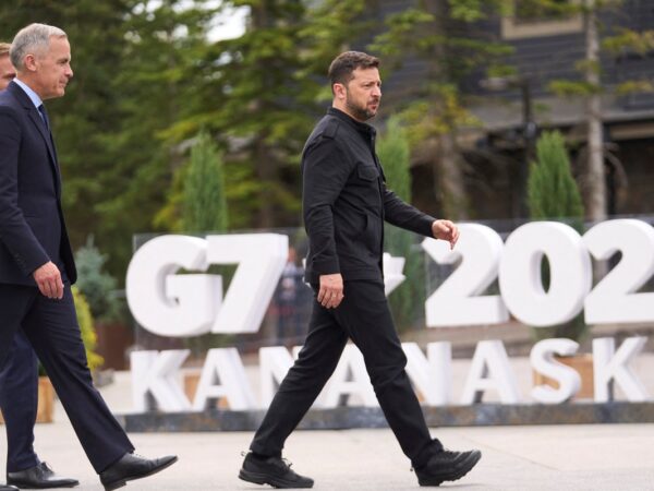 Новини світу - Зеленський достроково повертається з саміту G7 - ЗМІ