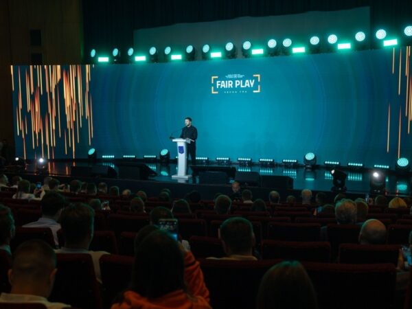 Новини України - Зеленський: Війна повинна ставати для РФ проблемою