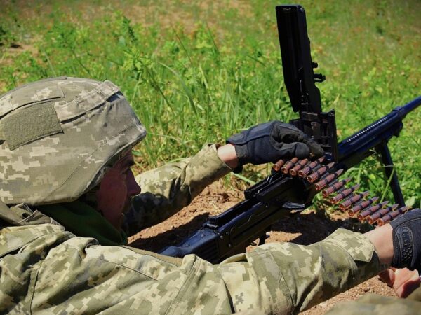 Новини України - ЗСУ відбивають атаки росіян на 12 напрямках