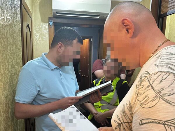 Новини України - Адвокат пропонував мільйон доларів за звільнення підзахисного