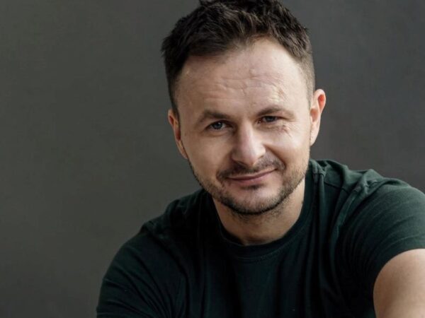 Новини культури - Актор Роман Ясіновський добровільно записався до сил ППО