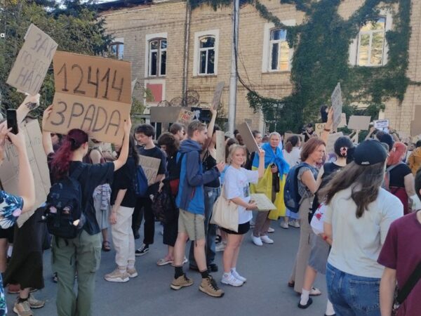 Новини України - Акції протесту очікуються у 15-20 містах - глава МВС