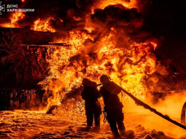 Новини України - Атака РФ: у Чугуєві велика пожежа, 11 поранених