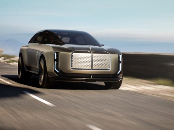 Авто новини - Bentley показала концепт свого першого електромобіля