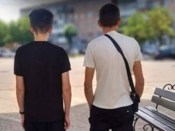 Новини України - Двох підлітків повернули з тимчасово окупованих територій
