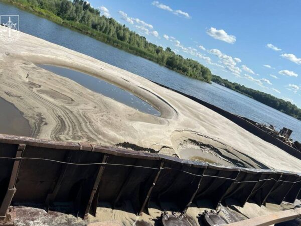 Новини України - Екошкода на 6 млн: на Київщині викрили незаконний видобуток піску з Десни