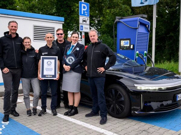 Авто новини - Електрокар Lucid встановив світовий рекорд з пробігу на одній зарядці