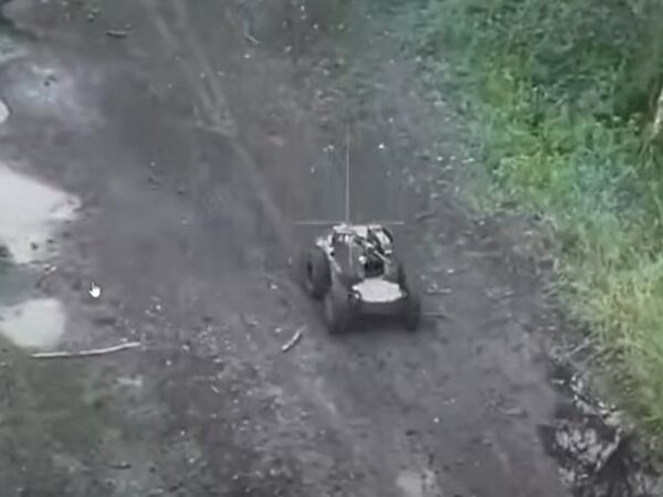 Новини України - ГУР показало, як наземний робот Лють знищує росіян